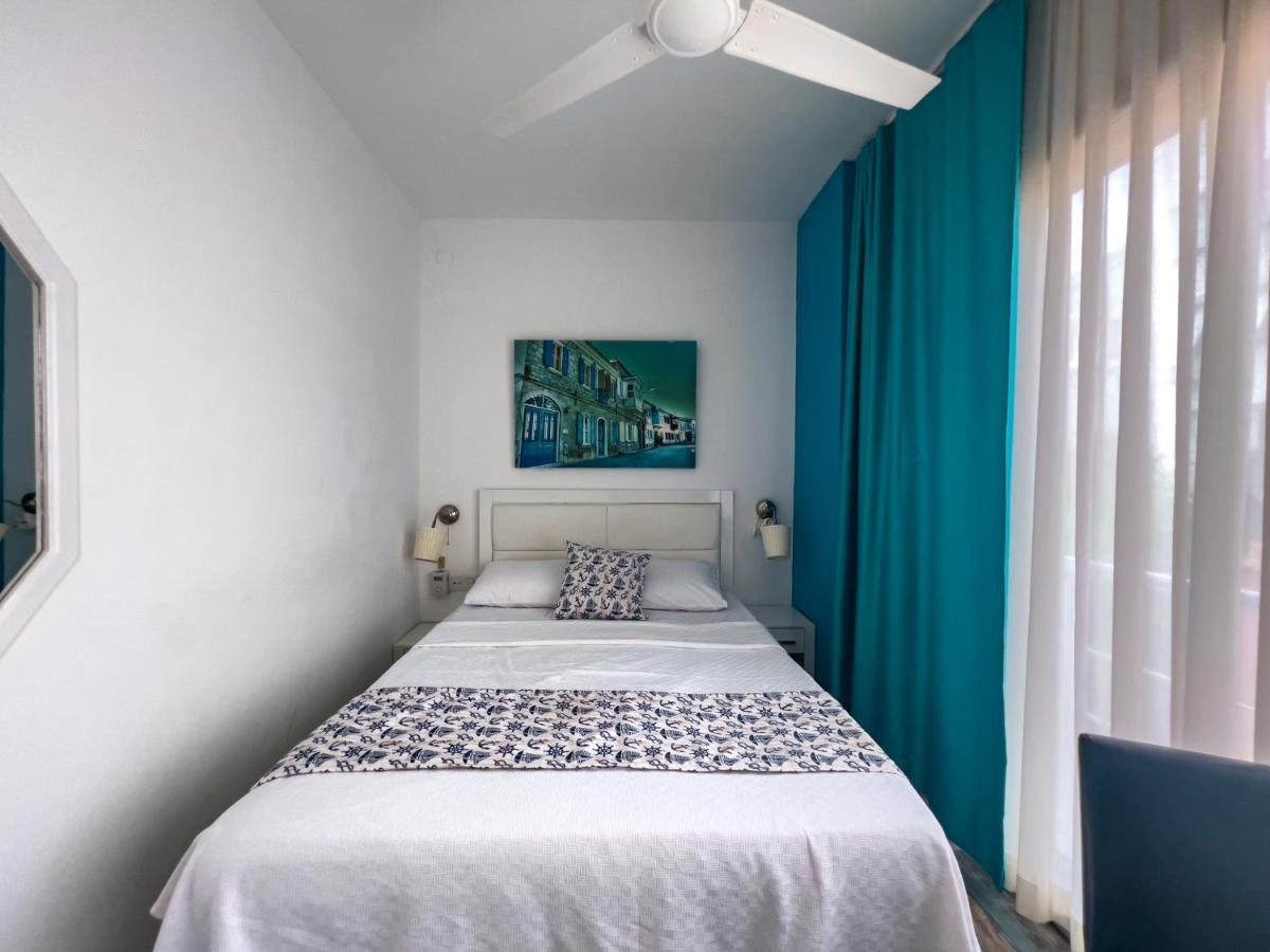 Larimar Hotel Çeşme Exteriör bild